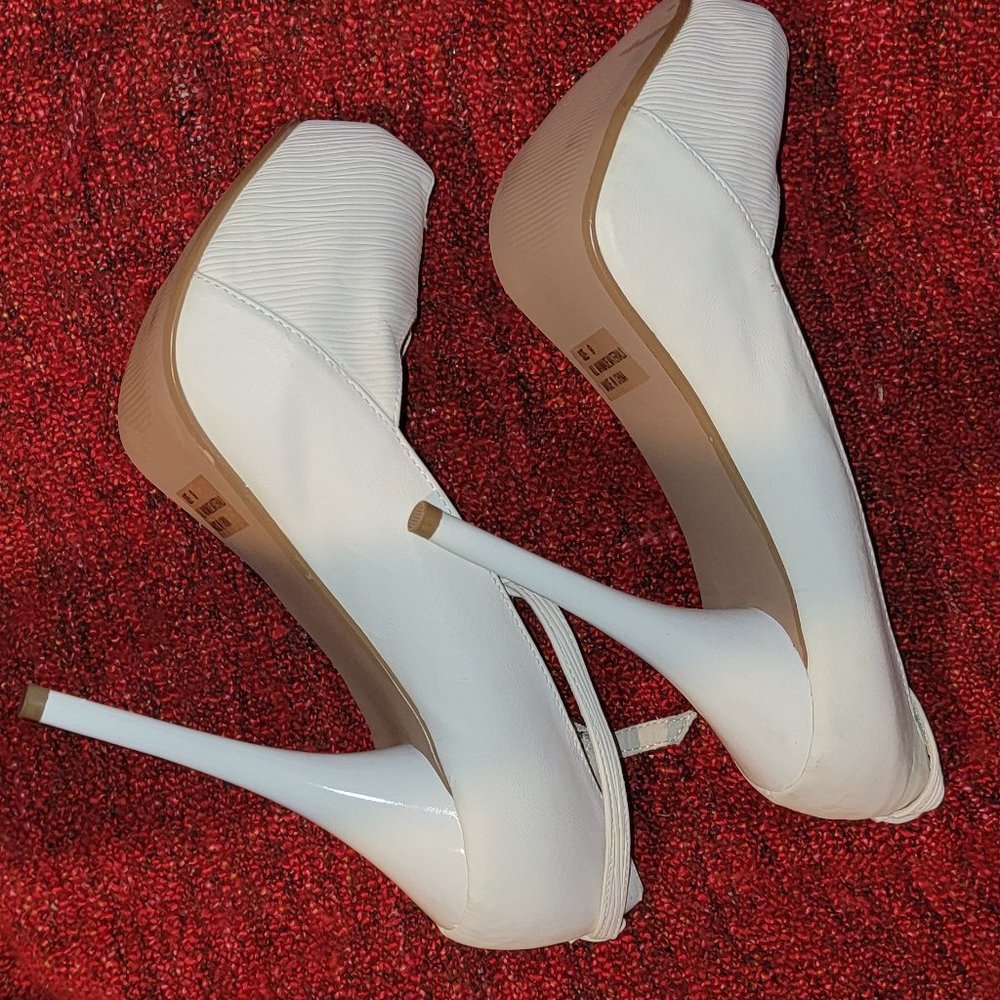 Qupid Mary Jane Peep Toe Heel